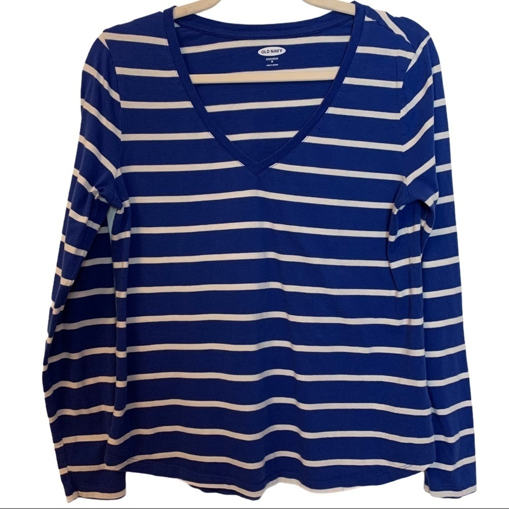 🔥Old Navy Everywear  Blue & White Striped Shirt M
